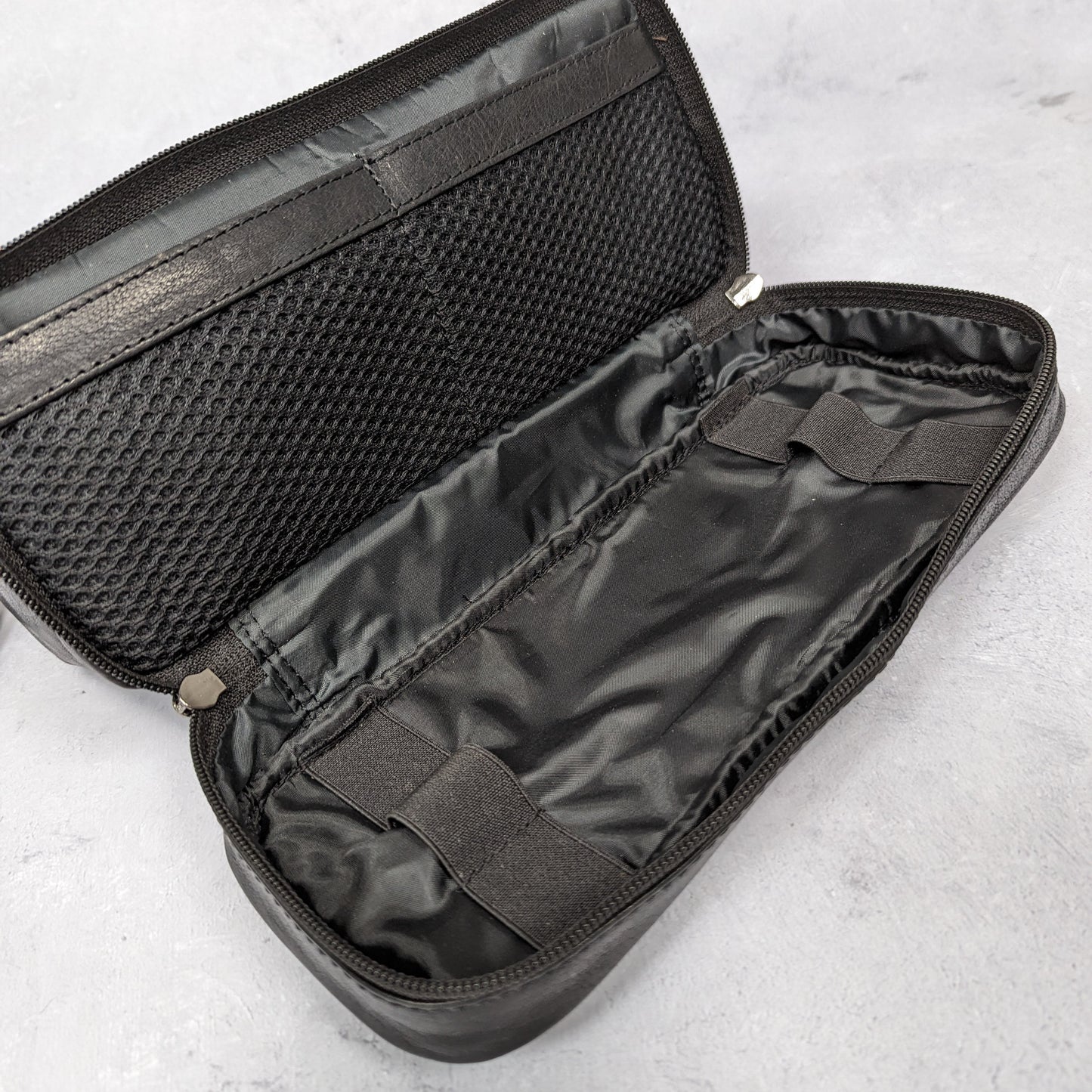 Black Leather Personalised Washbag - with Wide Opening & Bottom Compartment - UNPERSONALISED